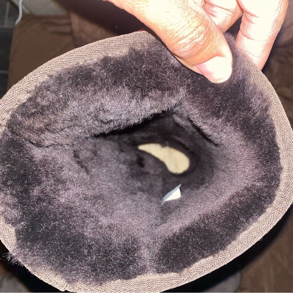 Women Ugg boots size 8 - Picture 3 of 9